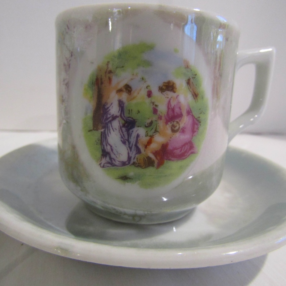 2 Sets Vintage Victorian Women Teacups and Saucers - Picture 5 of 12